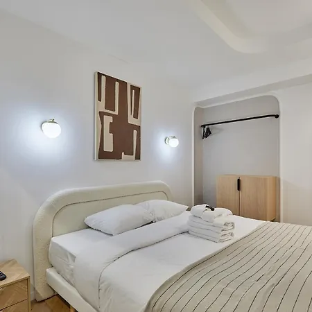 Apartment Saint Germain Des Pres Rue De Rennes By Studioprestige Paris