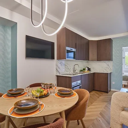 Apartment Saint Germain Des Pres Rue De Rennes By Studioprestige *