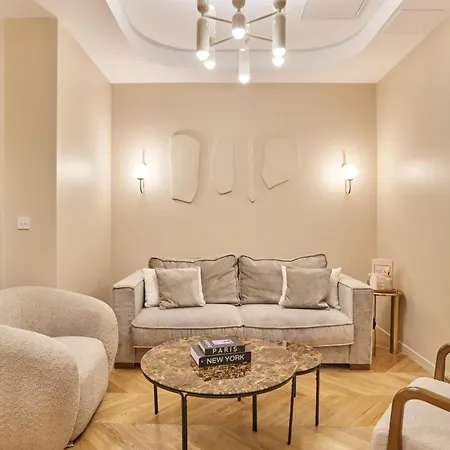 Apartament Saint Germain Des Pres Rue De Rennes By Studioprestige