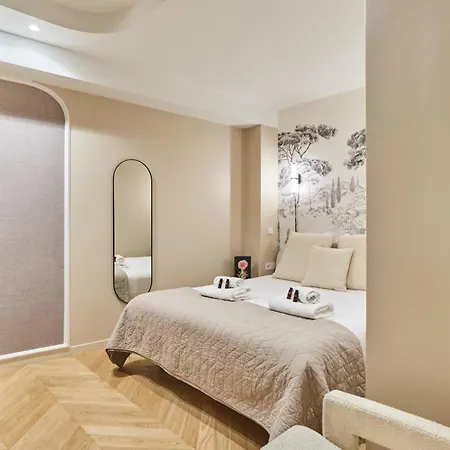 Apartment Saint Germain Des Pres Rue De Rennes By Studioprestige *