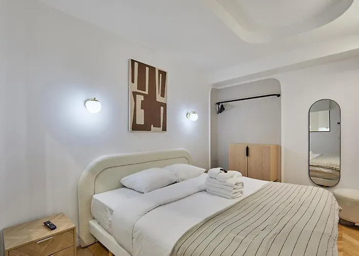 Apartament Saint Germain Des Pres Rue De Rennes By Studioprestige Paryż