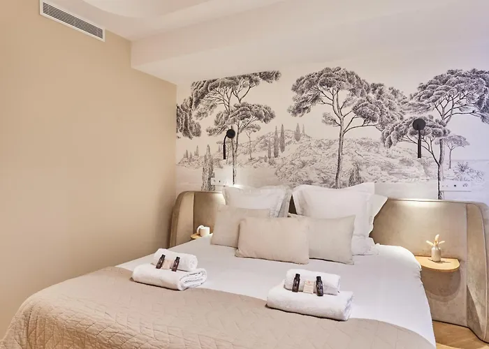 Saint Germain Des Pres Rue De Rennes By Studioprestige