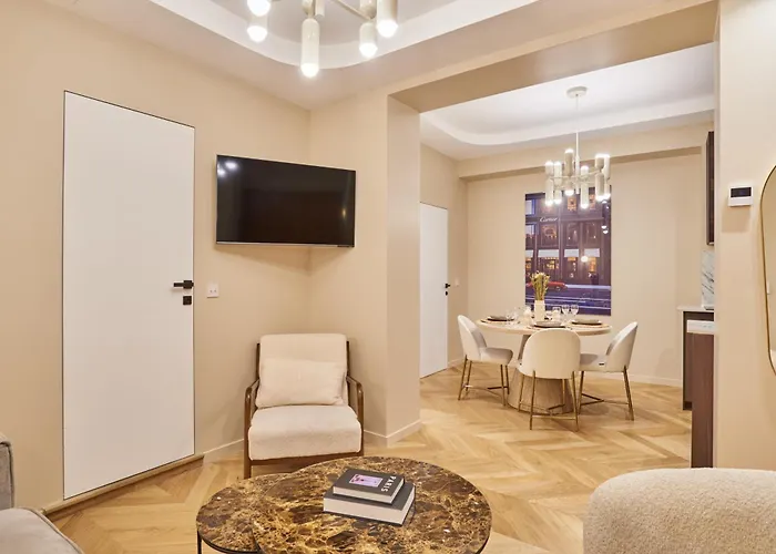 Saint Germain Des Pres Rue De Rennes By Studioprestige * Paryż